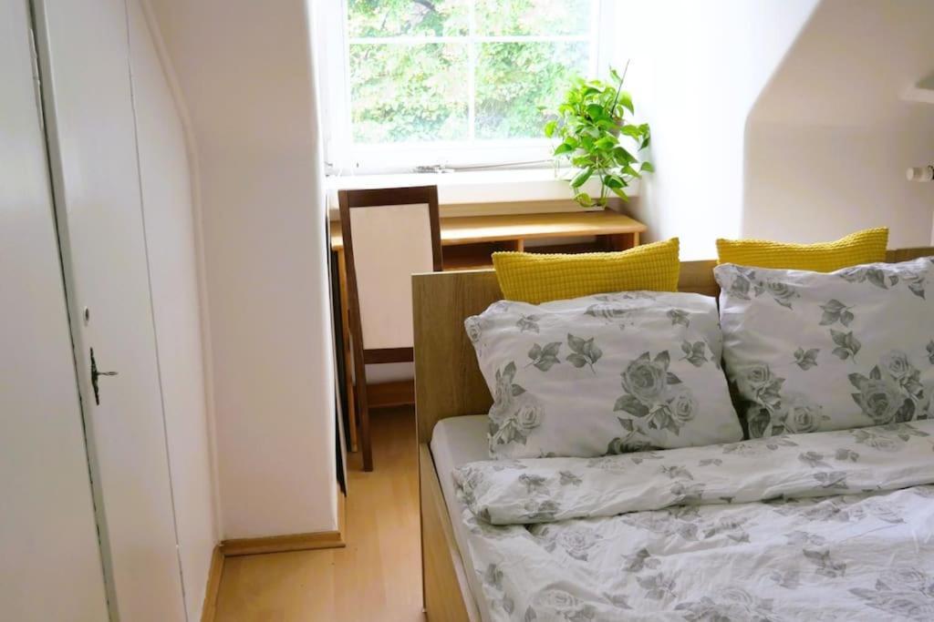 Apartament W Kamienicy Na Starym Miescie Warschau Exterior foto